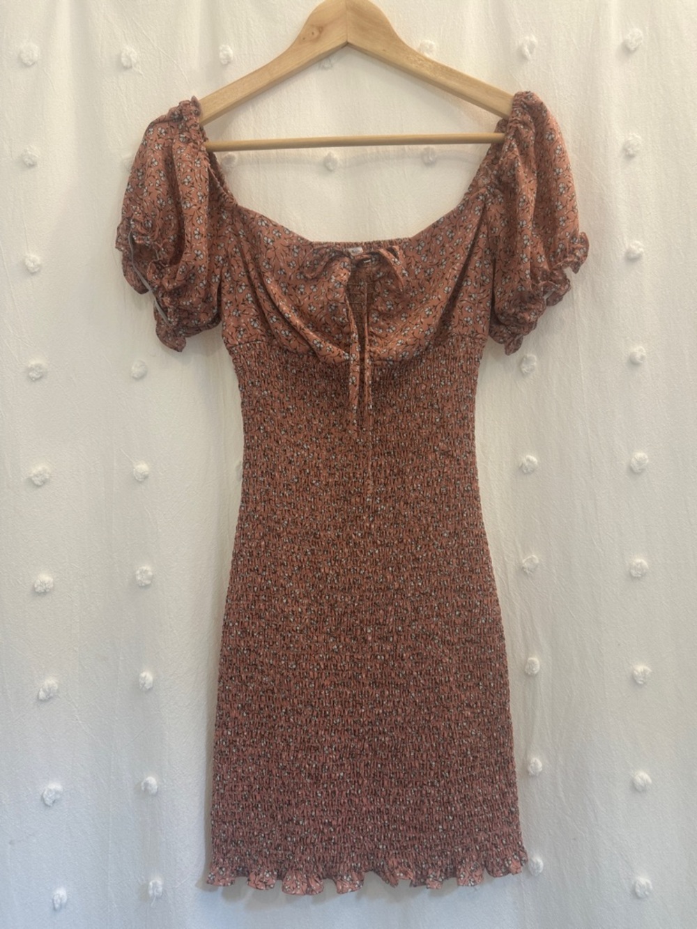 Flirty Floral Smocked Puff-Sleeve Mini Dress sz Small